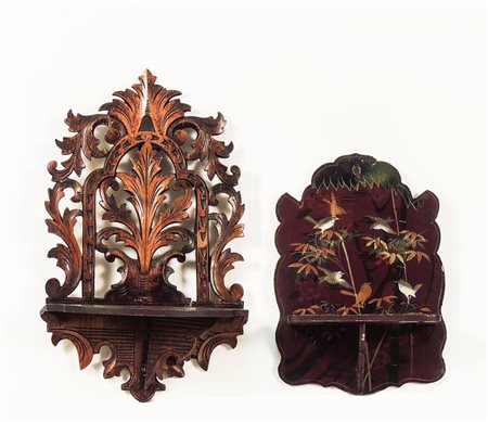 LOTTO - LOT mensolina in legno intagliato ed un'altra orientale in lacca,...