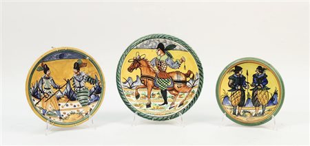 TRE PIATTI IN TERRACOTTA SMALTATA - THREE GLAZED TERRACOTTA PLATES Montelupo...
