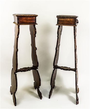 COPPIA DI MENSOLONI PORTA SCULTURE IN NOCE - PAIR OF WALNUT GUERIDONS fine...