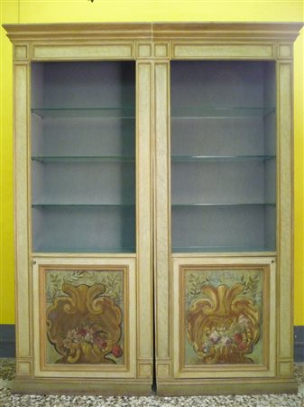 LIBRERIA IN LEGNO LACCATO - LACQUERED BOOKCASE composta da due elementi a...