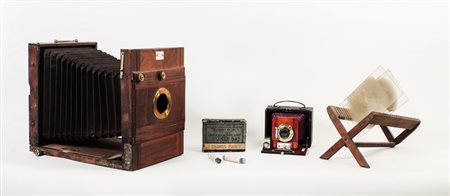 LOTTO DI ATTREZZATURE FOTOGRAFICHE - OLD PHOTOGRAPHIC EQUIPMENT XIX secolo -...