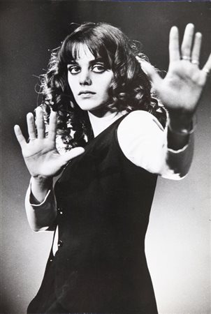 PIETRO PASCUTTINI (1936) Ritratto di Tina Aumont anni ‘70 stampa ai sali...