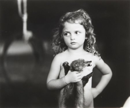 SALLY MANN (1951) Holding the weasel 1989 stampa ai sali d'argento, vintage...