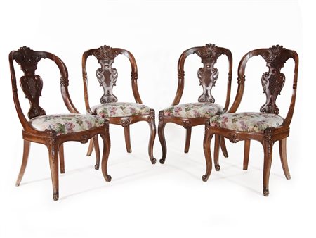 MOBILE DEL XIX SECOLO QUATTRO SEDIE CARLO X A GONDOLE IN NOCE, XIX SECOLO,...