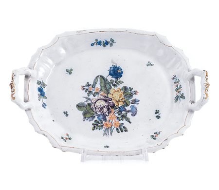 ANTONIBON VASSOIO IN MAIOLICA, NOVE DI BASSANO, P.ANTONIBON, 1750 CA., ovale...