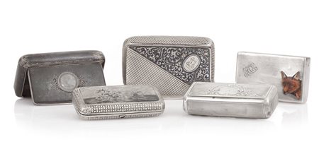 ARGENTI D'EPOCA CINQUE TABACCHIERE IN ARGENTO, XIX-XX SECOLO, di cui due...