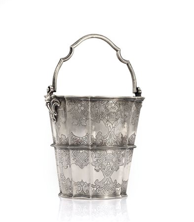 ARGENTI RECENTI SECCHIELLO PORTAGHIACCIO IN ARGENTO, XX SECOLO, costolato con...