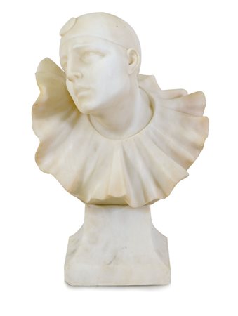 SCULTORE DEL XIX SECOLO Busto di PierrotAlabastro, alt. cm 48.