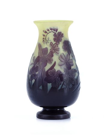 GALLE' VASO IN VETRO DOPPIO, GALLE', 1900 CA., ovoidale con decoro a begonie...