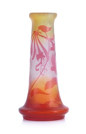 GALLE' VASO IN VETRO DOPPIO, GALLE', 1900 CA., a piede d'elefante con decoro...