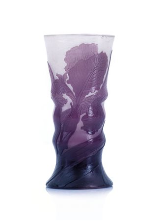 GALLE' VASO IN CRISTALLO DOPPIO, GALLE', 1895 CA., corpo con costolature...