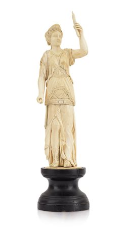 AVORIO EUROPEO GRANDE SCULTURA IN AVORIO, XIX SECOLO, raffigurante divinità...
