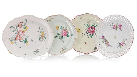 FRANCIA QUATTRO PIATTI IN MAIOLICA, FRANCIA, XVIII-XIX SECOLO, una cestina...
