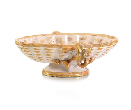 DERUTA PICCOLA SALSIERA IN MAIOLICA, DERUTA, XVII SECOLO, a conchiglia...