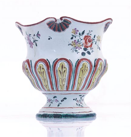 CERAMICA VASO RINFRESCABOTTIGLIE IN MAIOLICA, XVIII SECOLO, baccellato con...