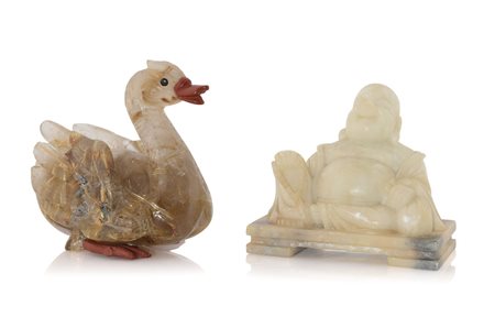 ARTE ORIENTALE DUE SCULTURE, CINA, XX SECOLO, raffiguranti un Buddha in...