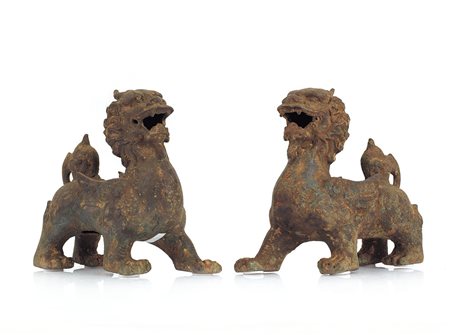 ARTE ORIENTALE COPPIA DI SCULTURE IN BRONZO, CINA, XIX SECOLO, raffiguranti...
