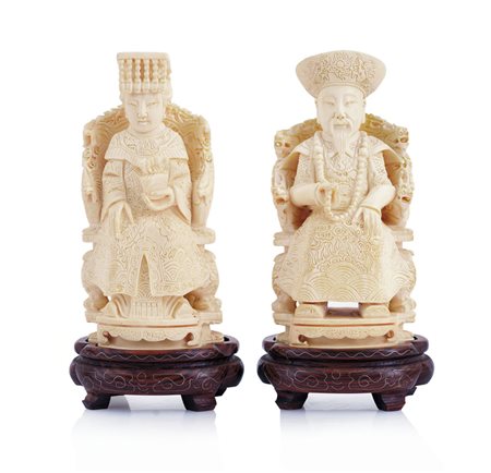 AVORIO COPPIA DI SCULTURE IN AVORIO, CINA, INIZIO XX SECOLO, raffiguranti...