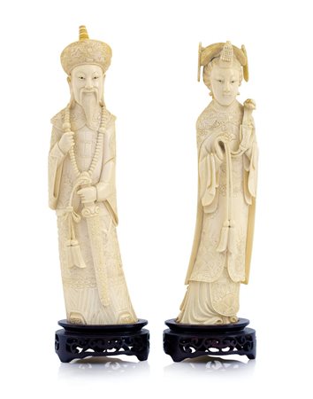 AVORIO COPPIA DI SCULTURE IN AVORIO, CINA, INIZIO XX SECOLO, raffiguranti...