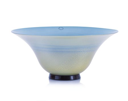 VENINI COPPA IN VETRO INCAMICIATO, VENINI, 1991, azzurra e oro su base...