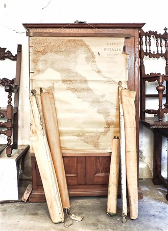 LOTTO DI CARTE GEOGRAFICHE D'EPOCA XIX secolo da parete, con bastoni in legno...