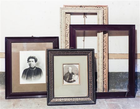 LOTTO DI CORNICI D'EPOCA tra cui alcune in legno ebanizzato e altre in...