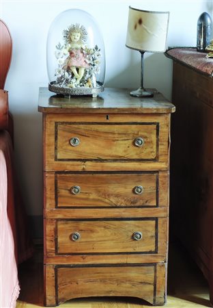 COMODINO - TOILETTE IMPIALLACCIATO IN NOCE fine del XVIII secolo intarsiato...