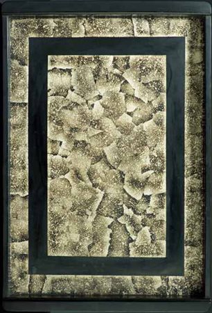 Jean Dunand. Vassoio in legno laccato con decoro “a guscio d’uovo”, di forma...