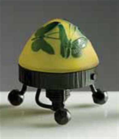 Gallé. Piccola veilleuse in vetro a cammeo e ferro con decoro a farfalle...