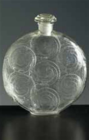 Lalique. “Flacon Relief” per Forvil in vetro di forma piatta e globulare con...