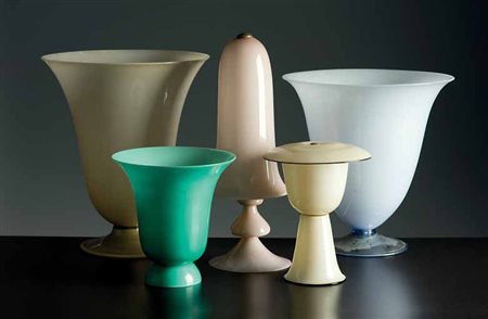 Manifattura Muranese. Lampada da tavolo in vetro incamiciato a doppia coppa...