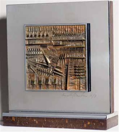 Arnaldo Pomodoro Morciano di Romagna 1926 Bassorilievo, 1977 argento e ottone...