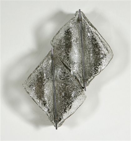 PRODUZIONE ITALIANA - ITALIAN WORK. Coppia di lampade da parete. Diffusori in...