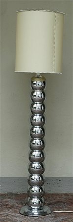 PRODUZIONE ITALIANA - ITALIAN WORK. Lampada da terra, con stelo a...