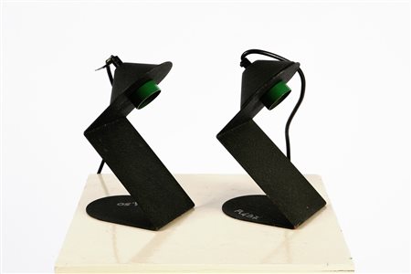 STILNOVO. Due lampade da tavolo. Two table lamp. Metallo verniciato. Cm...