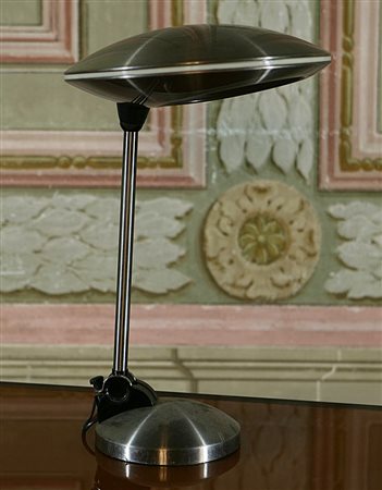 PRODUZIONE ITALIANA - ITALIAN WORK. Lampada da tavolo in acciaio e vetro,...