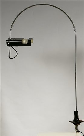 COLOMBO JOE. Lampada da tavolo ad arco per Oluce. Table lamp arc for Oluce....