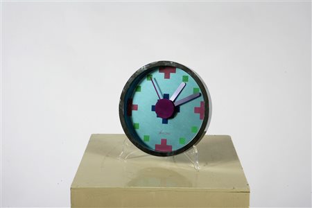 DU PASQUIER NATHALIE (N. 1957). Due Orologi Neos. Two Neos Clocks. plastiche...