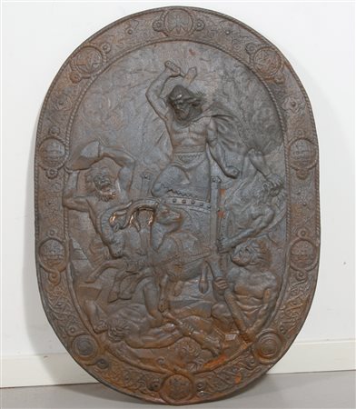 Scudo decorativo da parete. Shield, wll mounted, cast iron. ghisa. Cm 49x68....
