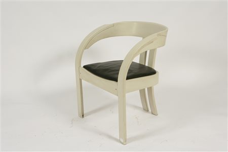 PRODUZIONE ITALIANA - ITALIAN WORK. Poltroncina in legno laccato bianco e...