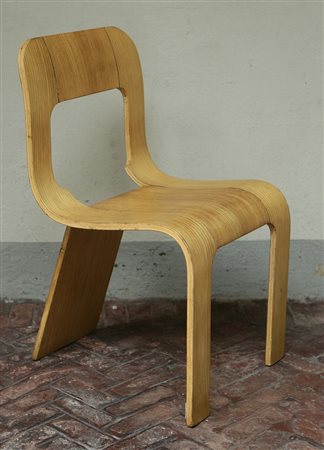 Sedia in lamellare di rovere curato. Chair in curved laminated oak. lamellare...