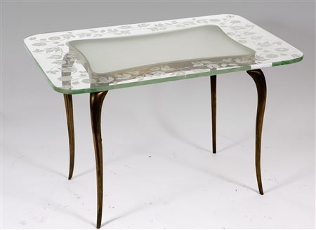 GARIBOLDI GIOVANNI. Tavolino. Base in ottone, piano in vetro molato....