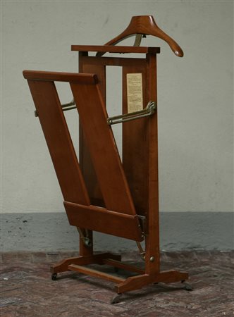 F.LLI REGUITTI. Servomuto. Valet. Legno e ottone. Cm 44x100. 1950.