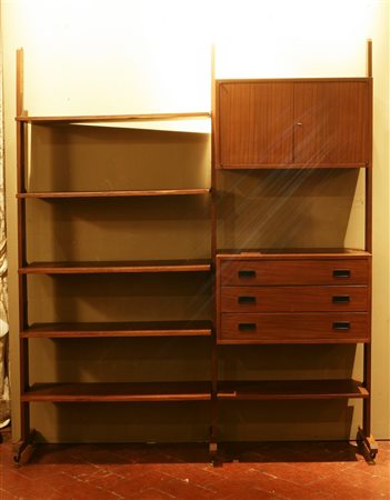 Libreria. Library. Legno e ottone. Cm 165x190x34. Anni '60