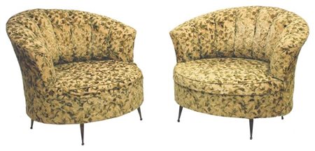 PRODUZIONE ITALIANA Coppia di poltrone con imbottitura rivestita in velluto a...