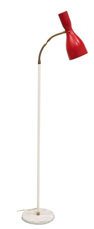 PRODUZIONE ITALIANA Lampada da terra in metallo laccato, braccio basculante...