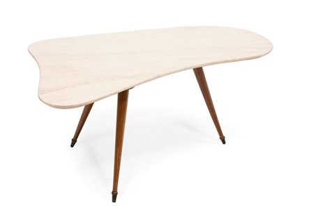 PRODUZIONE ITALIANA Tavolino con struttura in legno e supporti in ottone,...