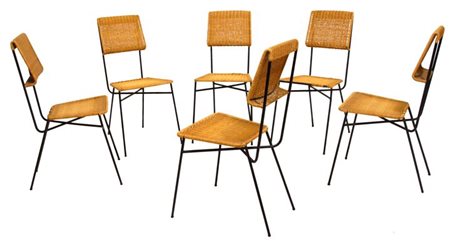 PRODUZIONE ITALIANA Sei sedie con struttura in metallo laccato, sedute e...