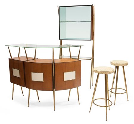 I PALAZZI DELL'ARTE Angolo bar composto da bancone, mobile a ripiani con...