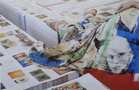 Samanta Sollima (Roma, 1969) STRATIFICAZIONI, 2011 Fotografia su carta...